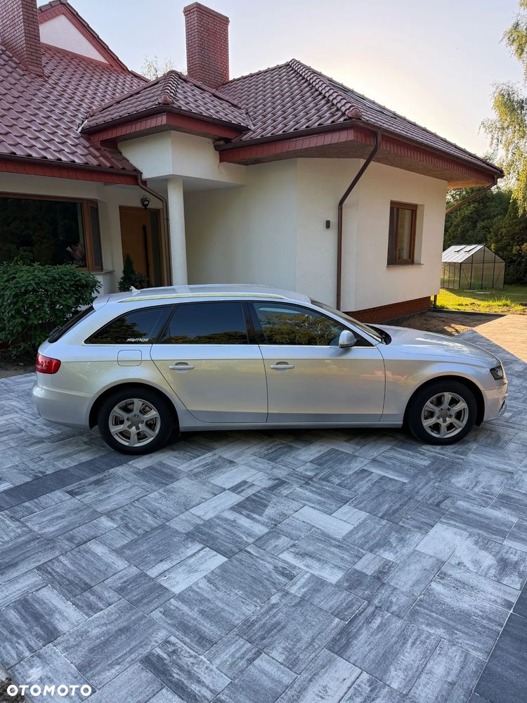 Audi A4 Avant - 4