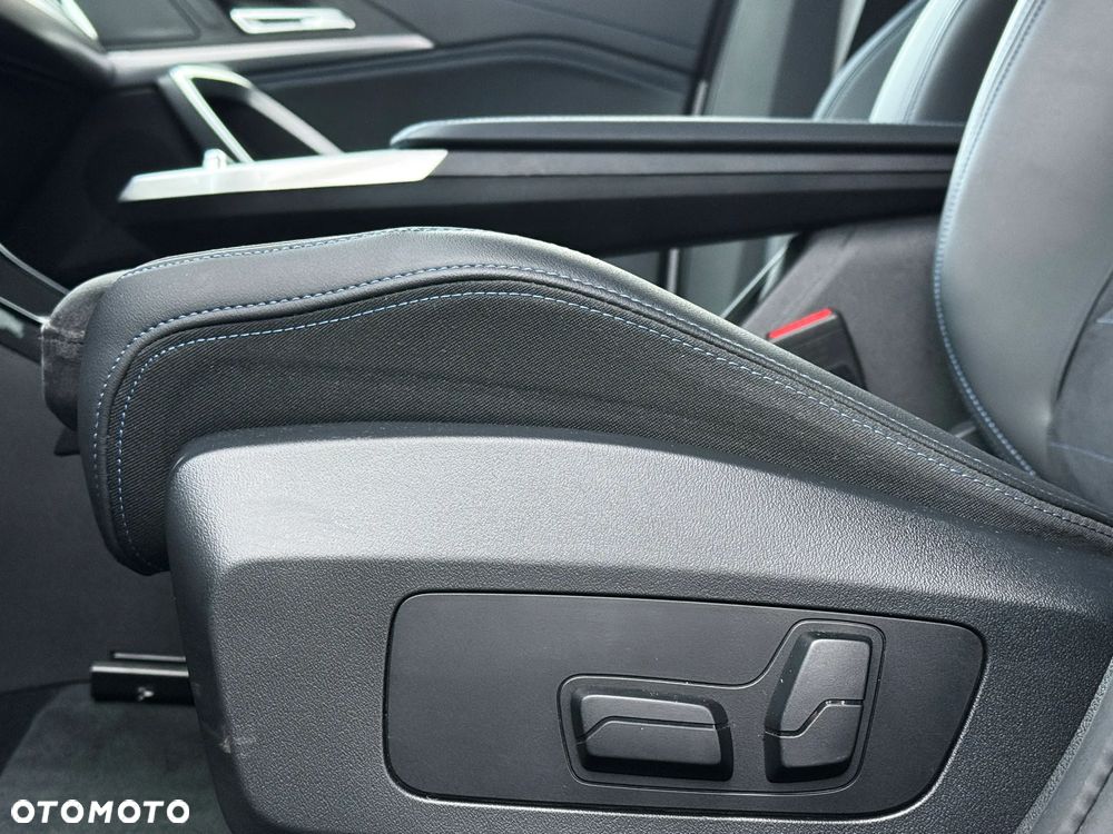 BMW X1 sDrive20i - 27