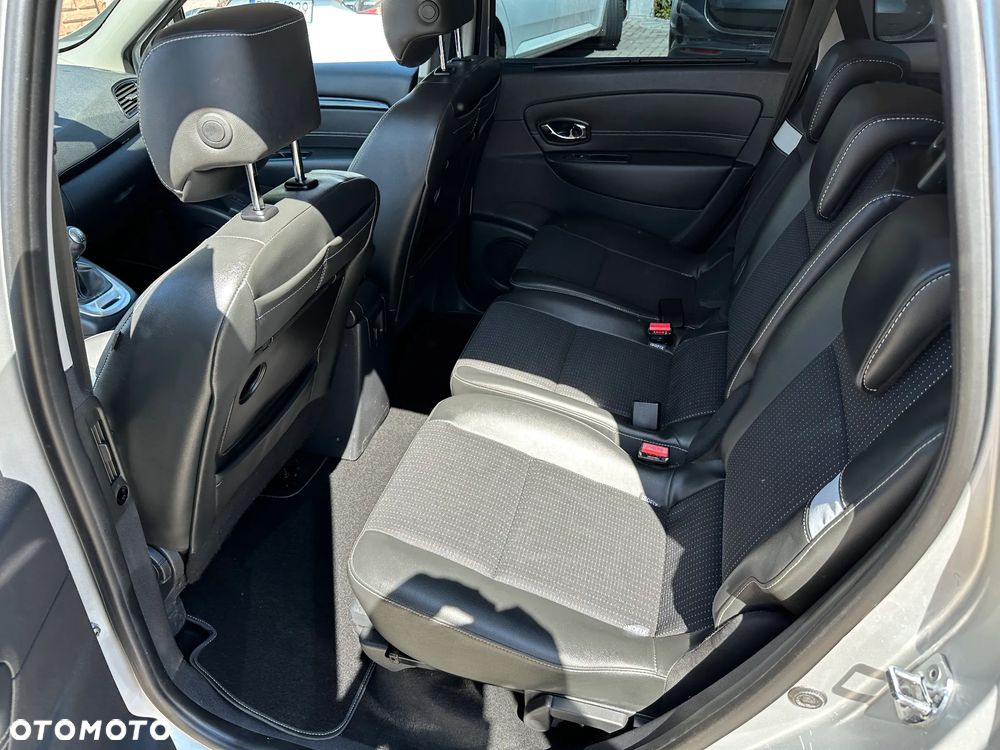 Renault Grand Scenic - 20