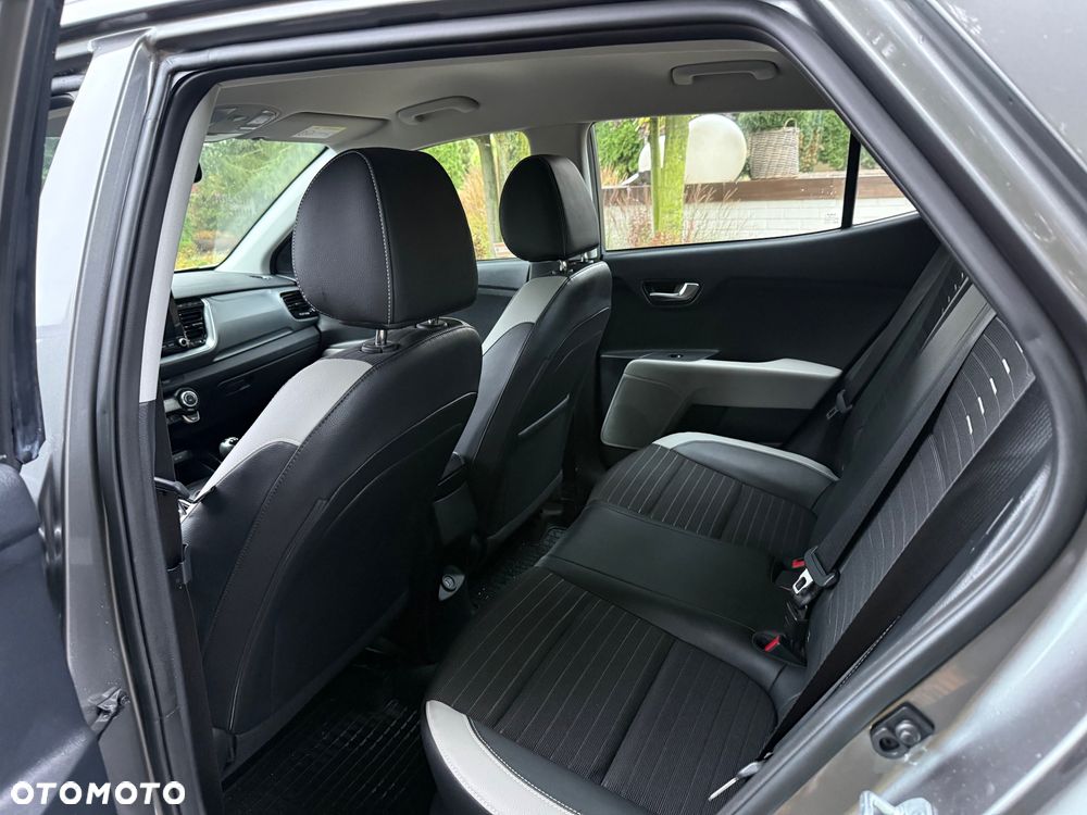 Kia Stonic 1.2 L - 24