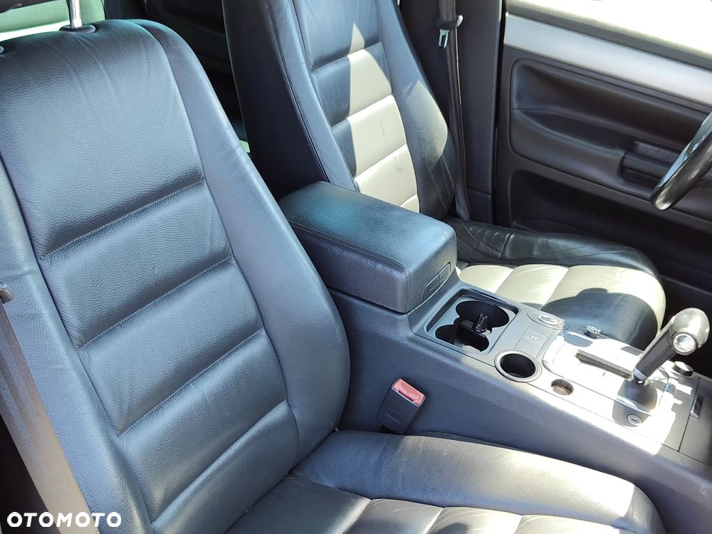 Volkswagen Touareg - 7