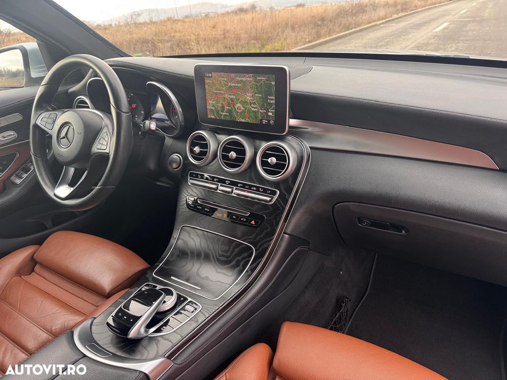 Mercedes-Benz GLC Coupe 250 d 4Matic 9G-TRONIC AMG Line - 16