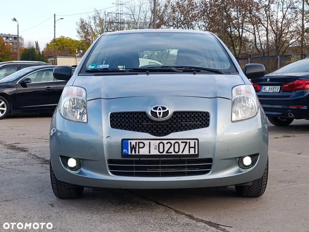 Toyota Yaris 1.3 Luna A/C - 2