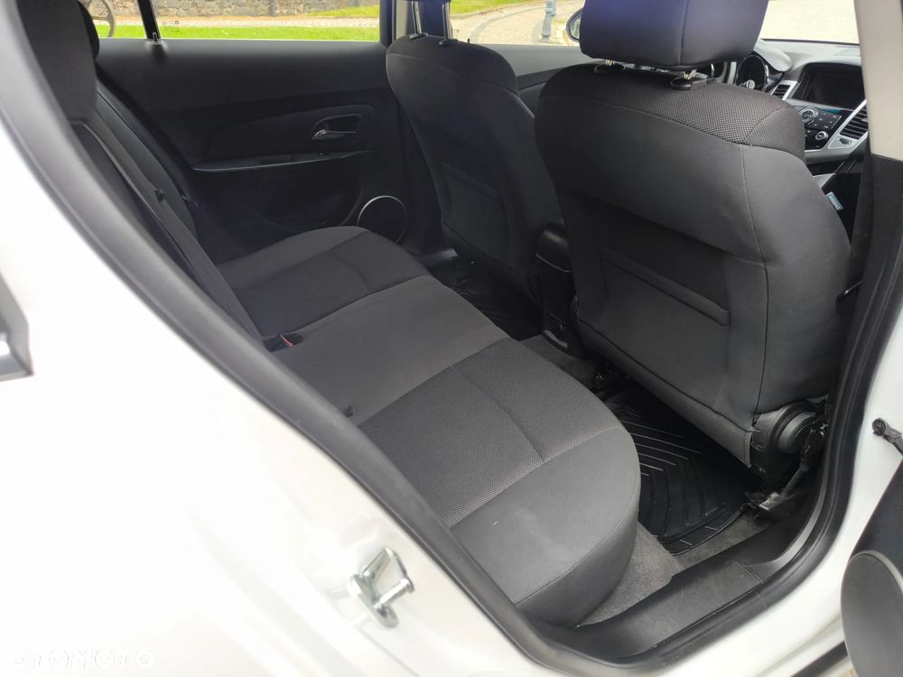 Chevrolet Cruze 1.8 LT+ - 12