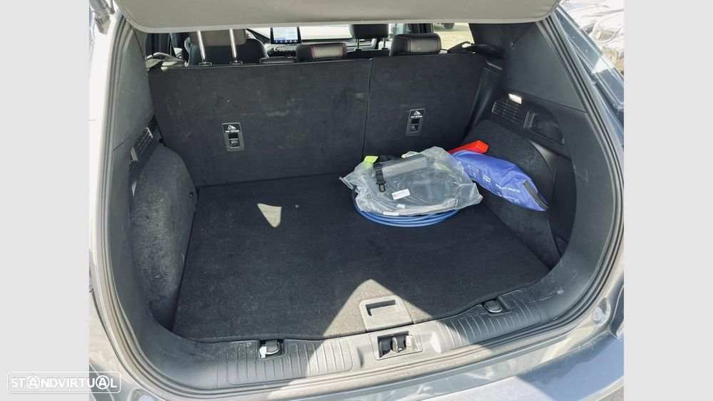 Ford Kuga 2.5 PHEV ST-Line X - 22