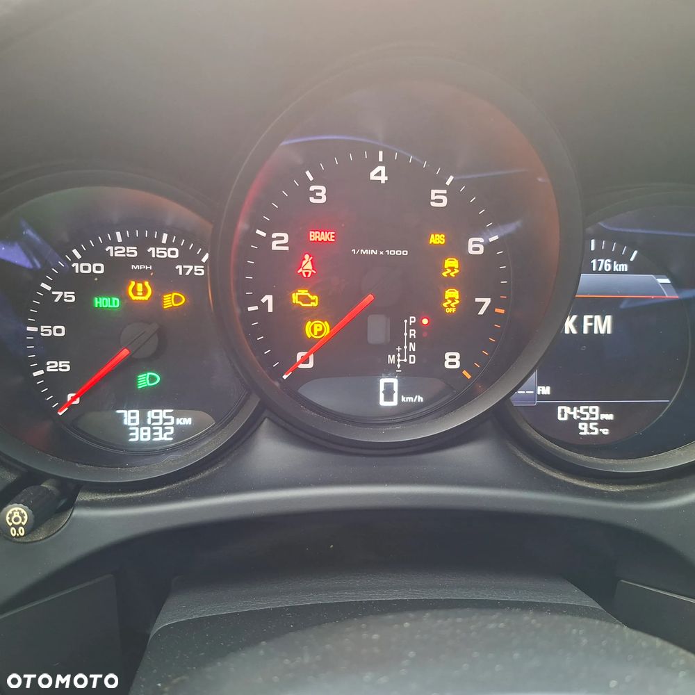 Porsche Macan Standard - 17