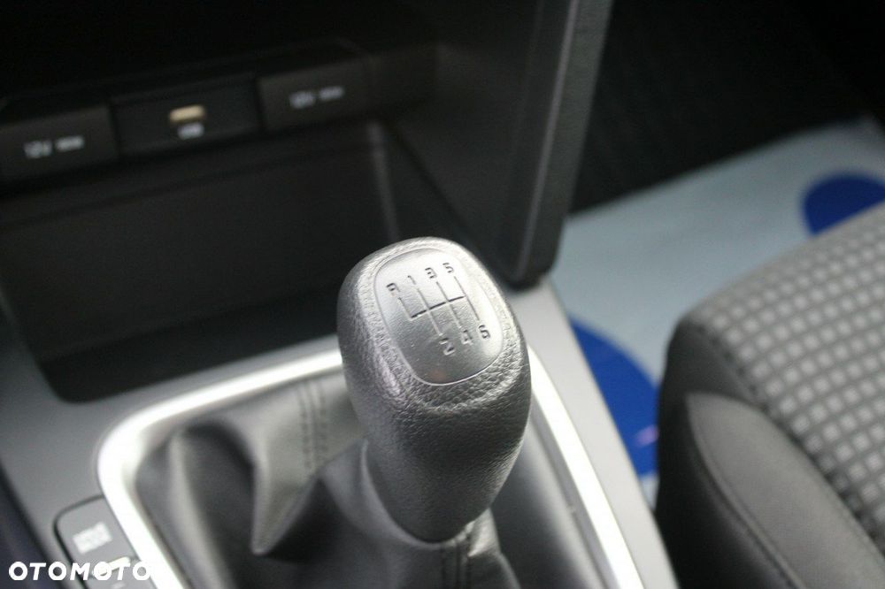 Kia Ceed - 25