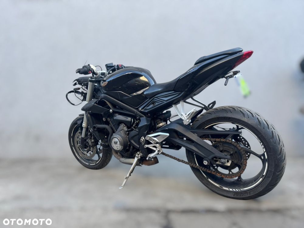Triumph Street Triple - 4