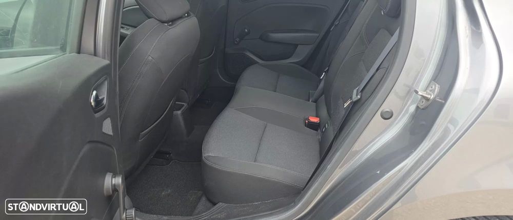 Renault Clio 1.0 TCe Evolution - 17