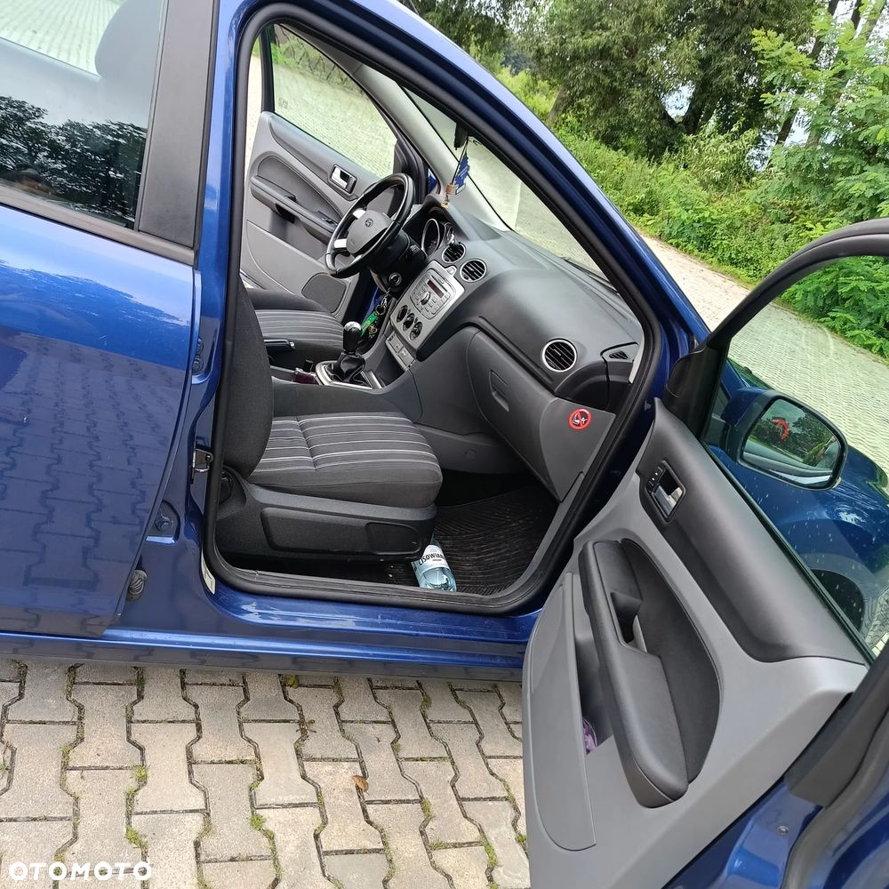 Ford Focus 1.8 Style - 13