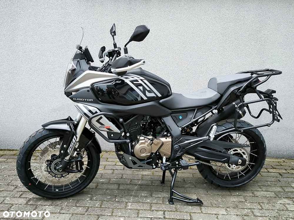 QJMOTOR SRT 600SX - 3