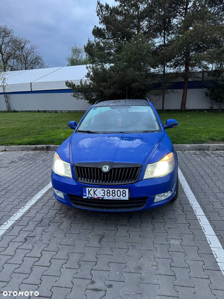 Skoda Octavia 1.6 Ambiente - 1