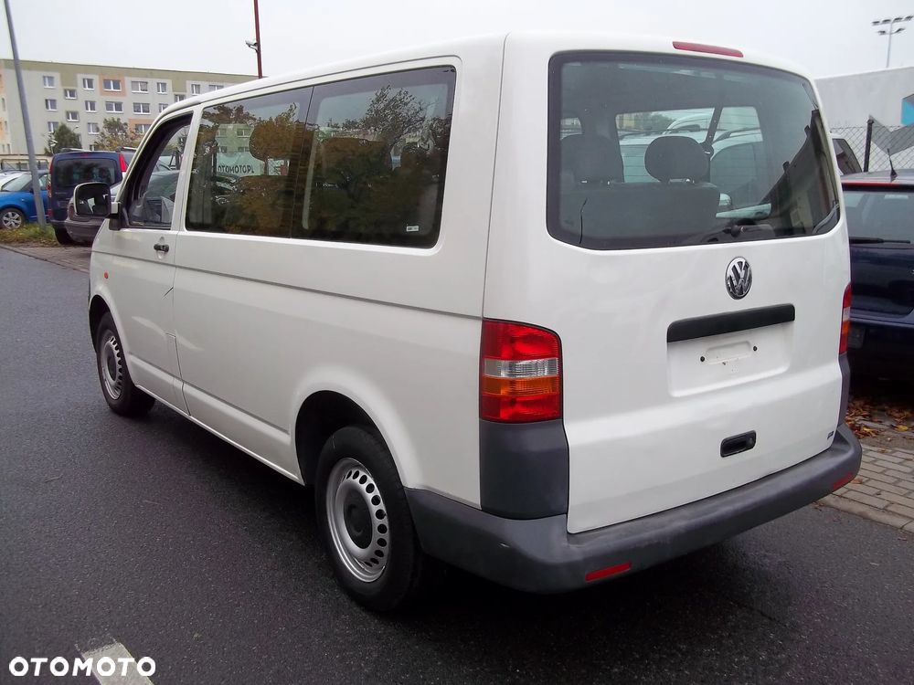 Volkswagen Transporter - 4