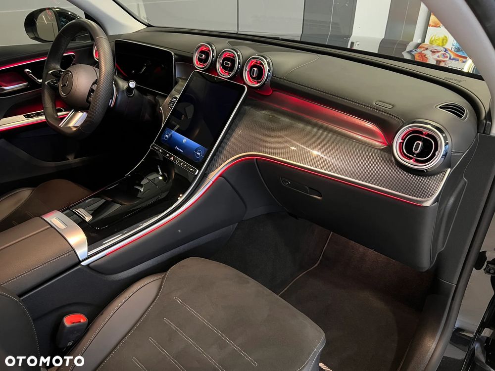 Mercedes-Benz GLC - 12