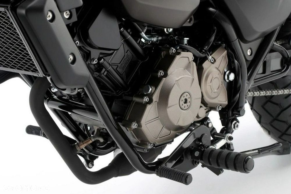 QJMOTOR SRV 125 - 18