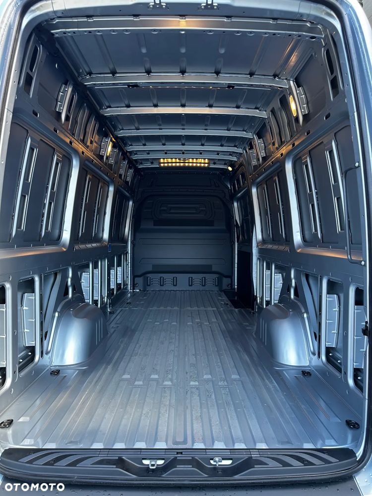 Mercedes-Benz Sprinter - 34
