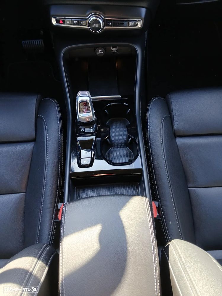 Volvo XC 40 T4 Recharge DKG Inscription - 27