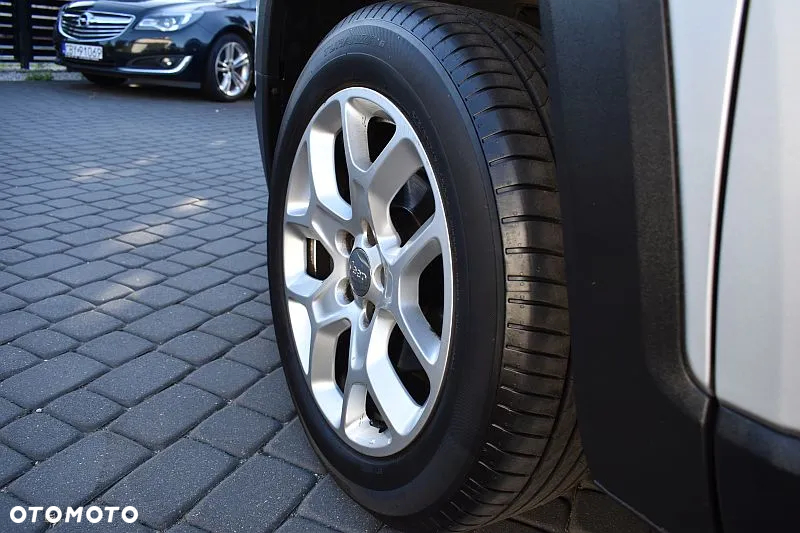 Jeep Renegade 1.4 MultiAir Limited - 31