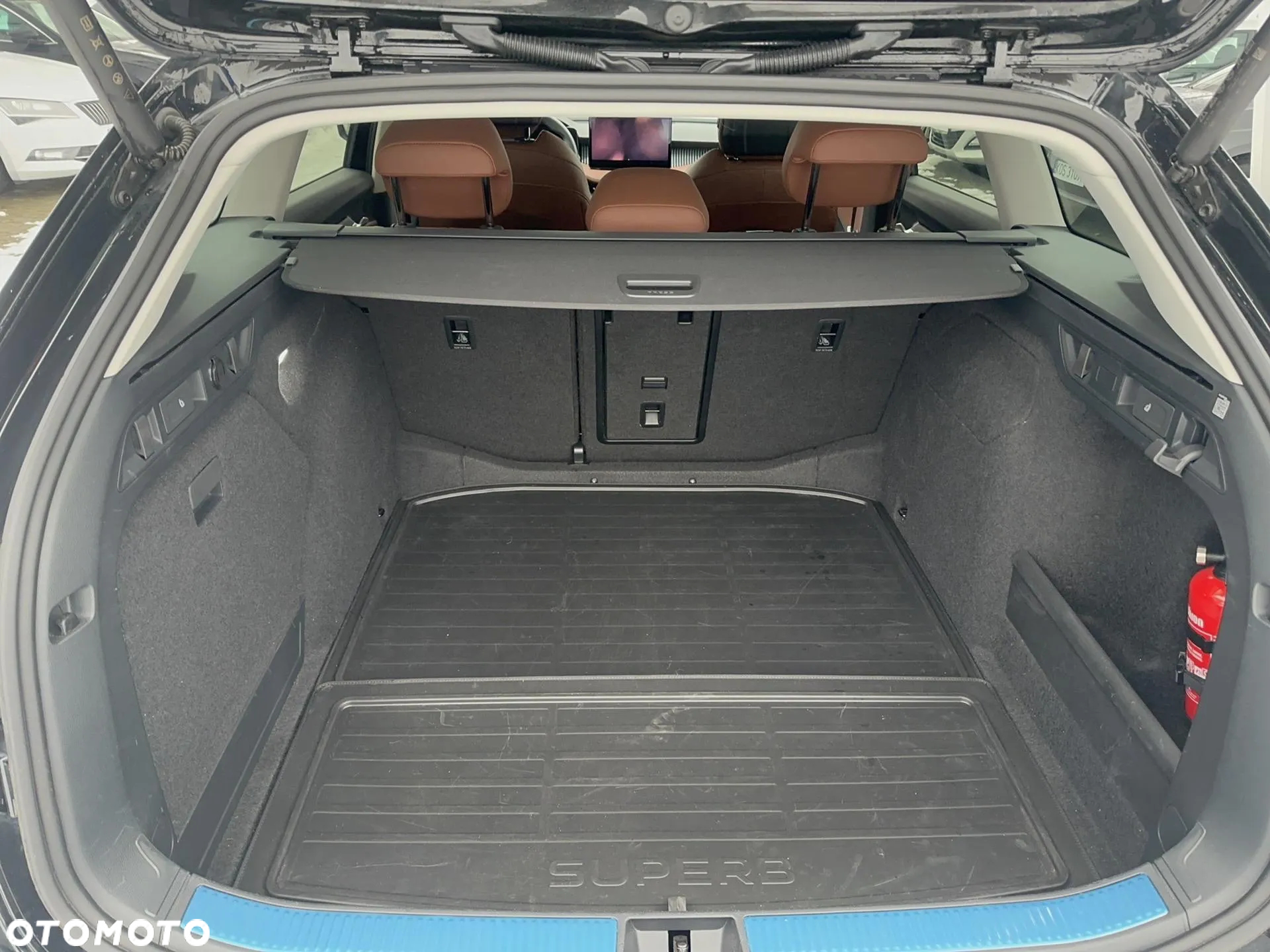 Skoda Superb 2.0 TDI SCR 4x4 L&K DSG - 39