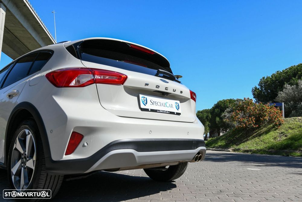 Ford Focus 1.0 EcoBoost Active X - 11