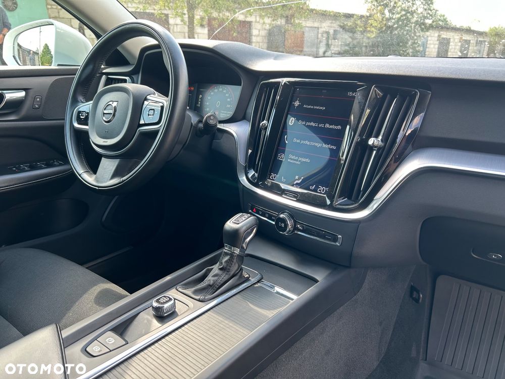 Volvo V60 D4 Geartronic Momentum - 13
