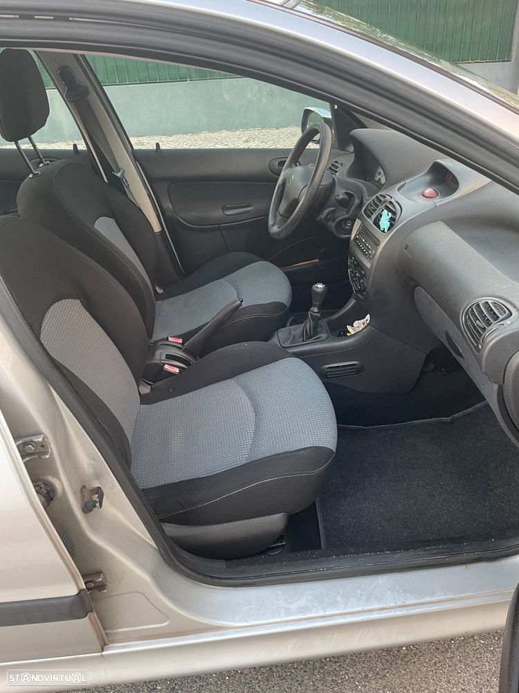 Peugeot 206 - 7