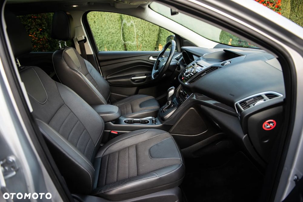 Ford Kuga 2.0 TDCi 4x4 Titanium - 27