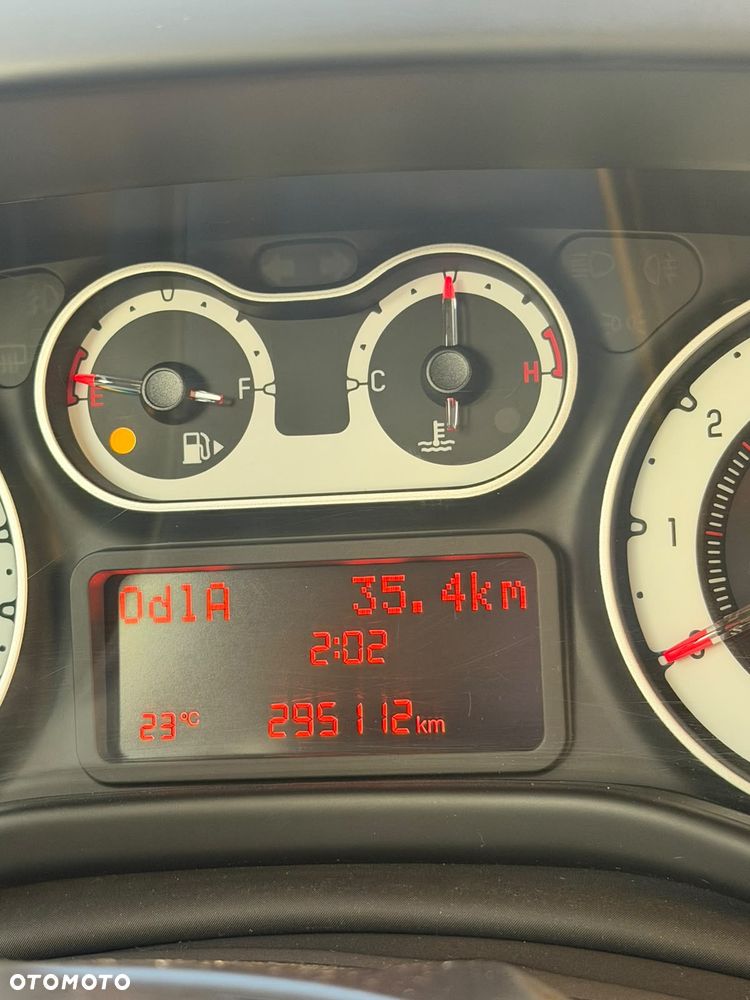 Fiat 500L 1.4 16V Pop - 17