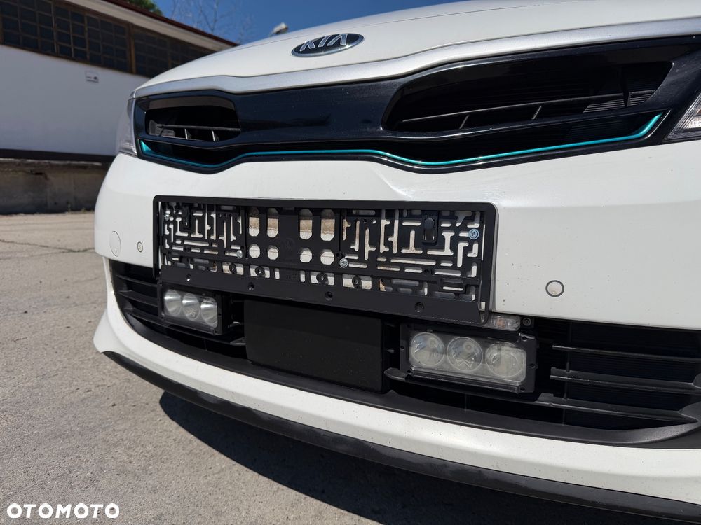 Kia Optima Plug-in Hybrid - 10