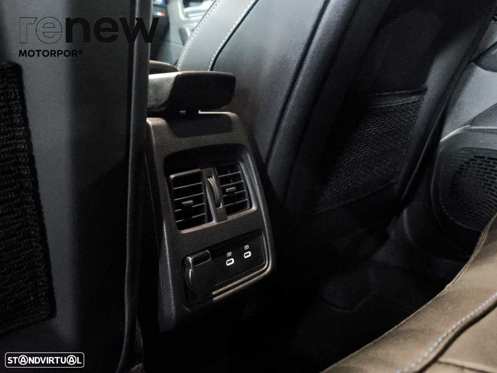 Renault Captur 1.6 E-Tech Full Hybrid Esprit Alpine - 26