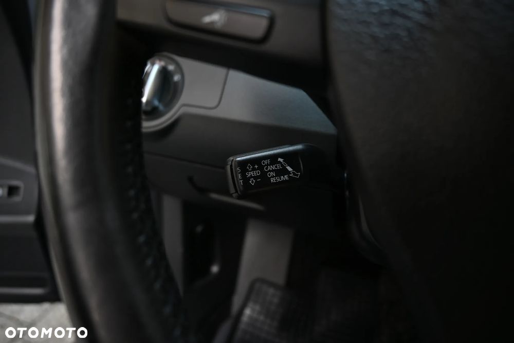 Volkswagen Passat 1.8 TSI DSG Highline - 31