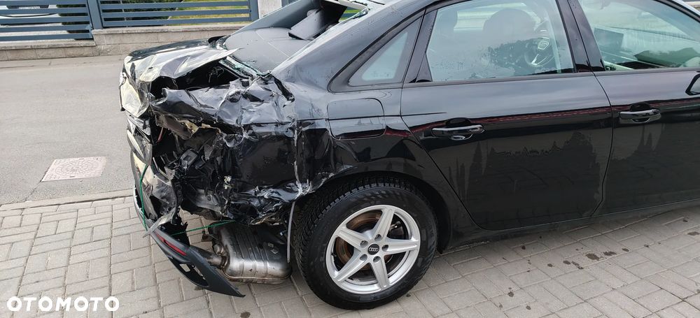 Audi A4 Limousine 35 TFSI mHEV S tronic - 11