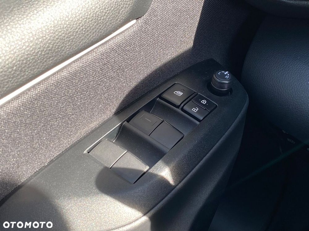 Toyota Yaris Hybrid 1.5 Style - 31