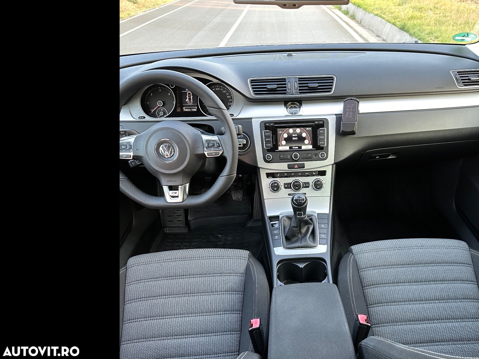 Volkswagen Passat 2.0 TDI BlueMotion Technology Business Edition - 8