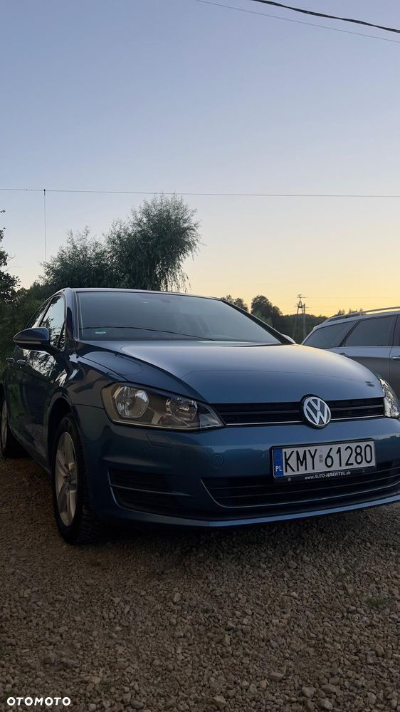 Volkswagen Golf - 1