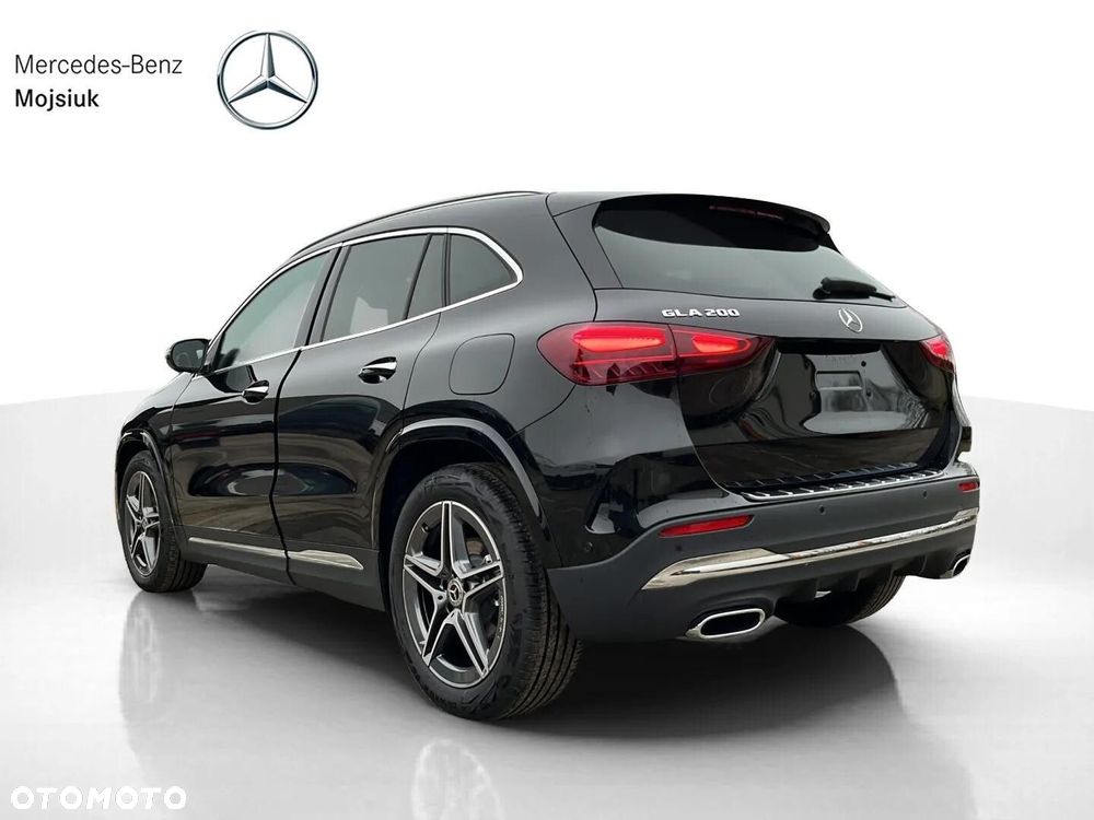 Mercedes-Benz GLA 200 AMG Line - 5