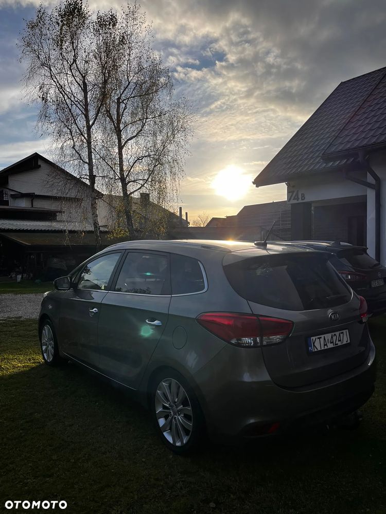 Kia Carens 1.7 CRDi 115 UEFA EURO 2016 - 5