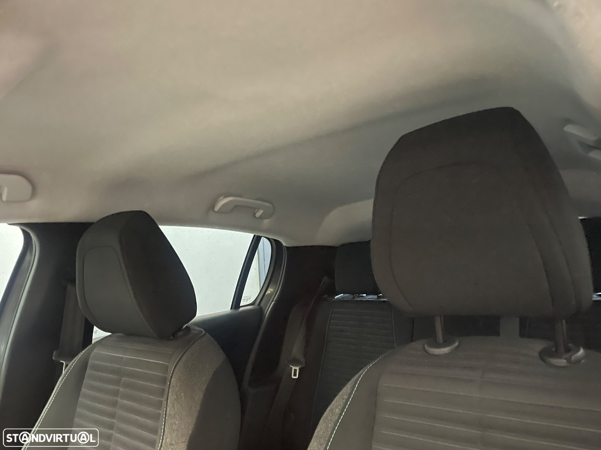 Peugeot 208 1.2 PureTech SE Style - 12