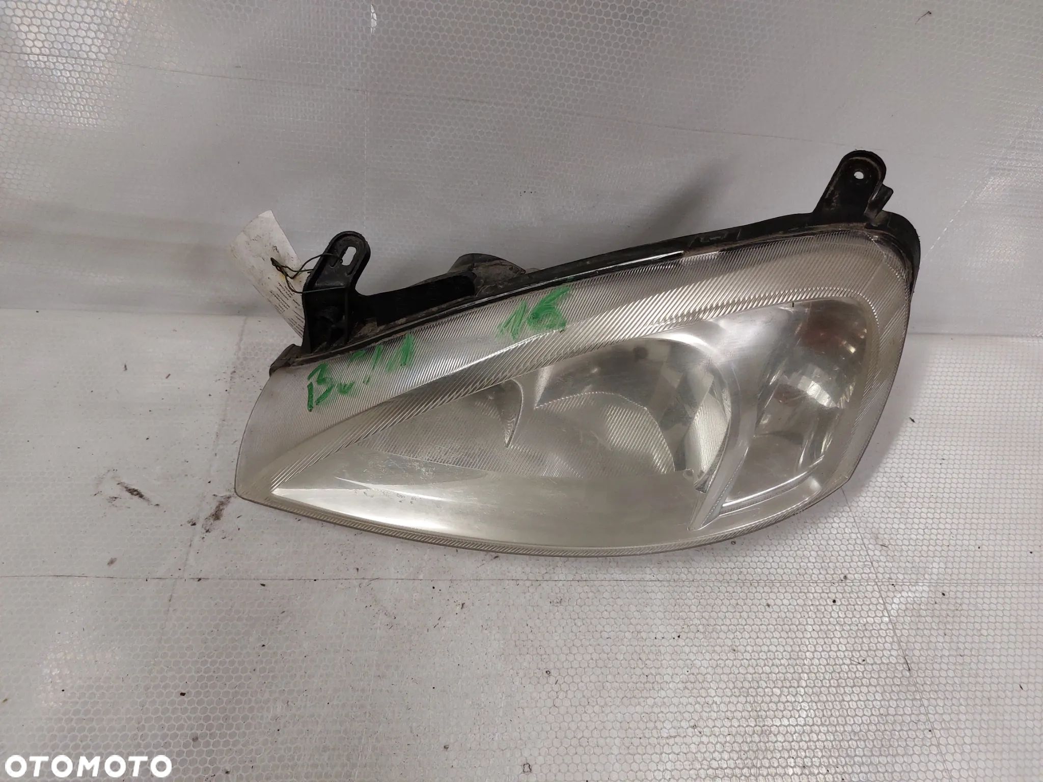 .  LAMPA PRZOD PRZEDNIA LEWA OPEL CORSA C - 1