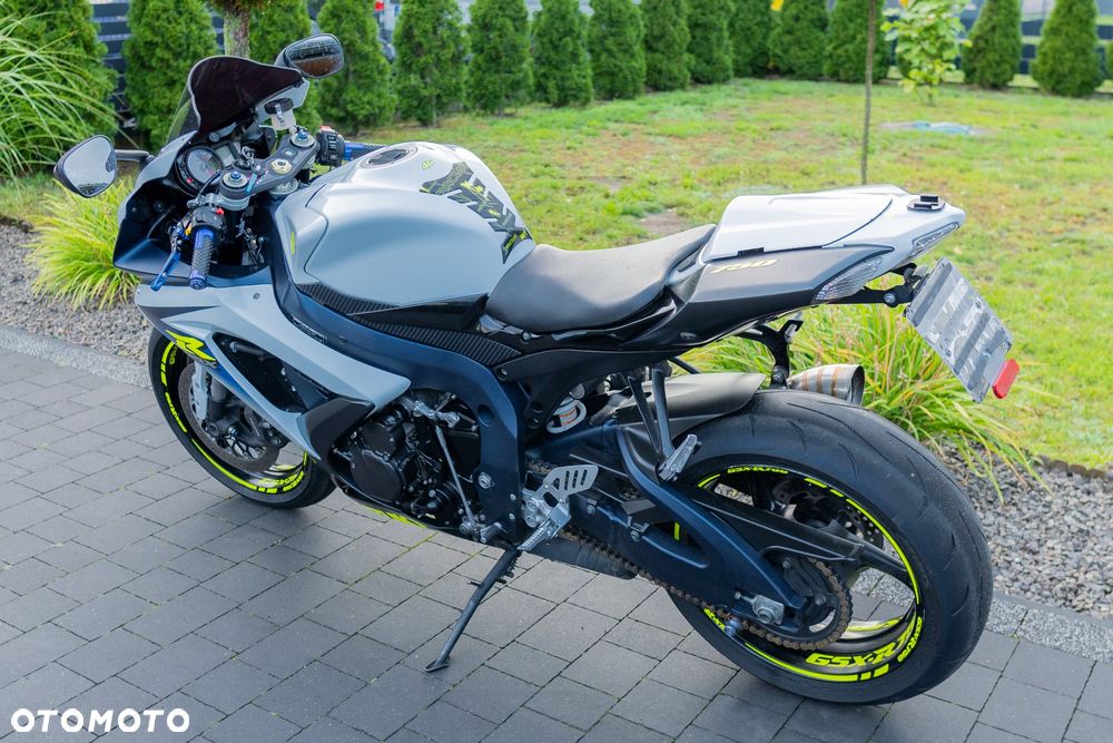 Suzuki GSX-R - 8