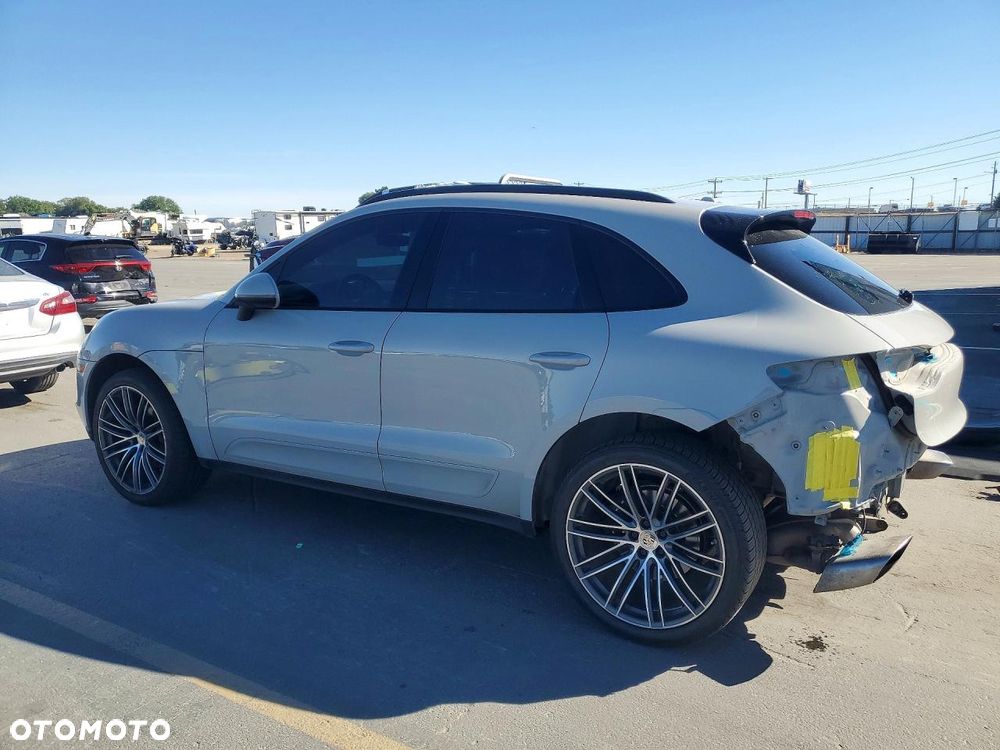 Porsche Macan - 5