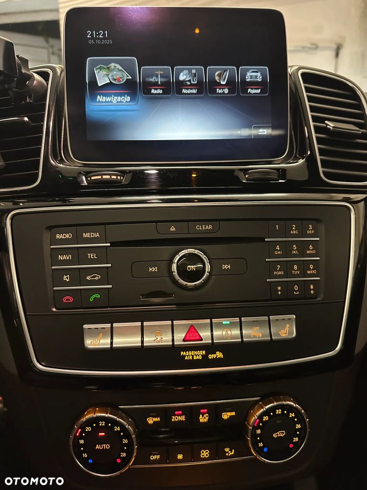 Mercedes-Benz GLE - 36