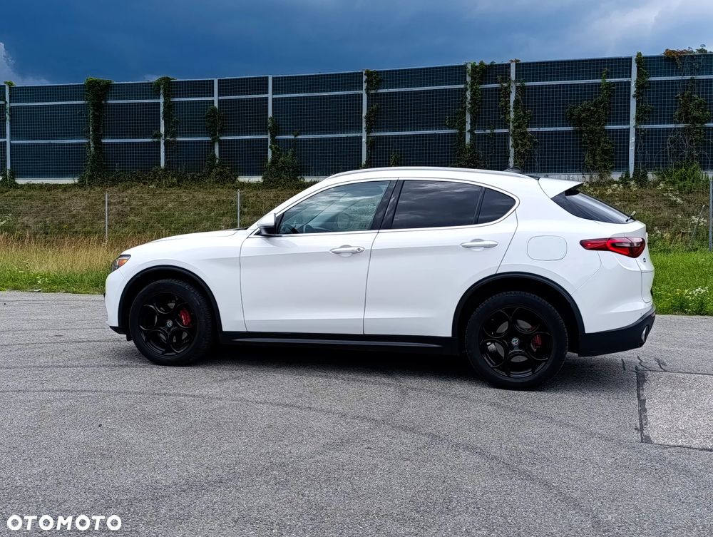 Alfa Romeo Stelvio 2.0 Turbo 16V AT8-Q4 Super - 3