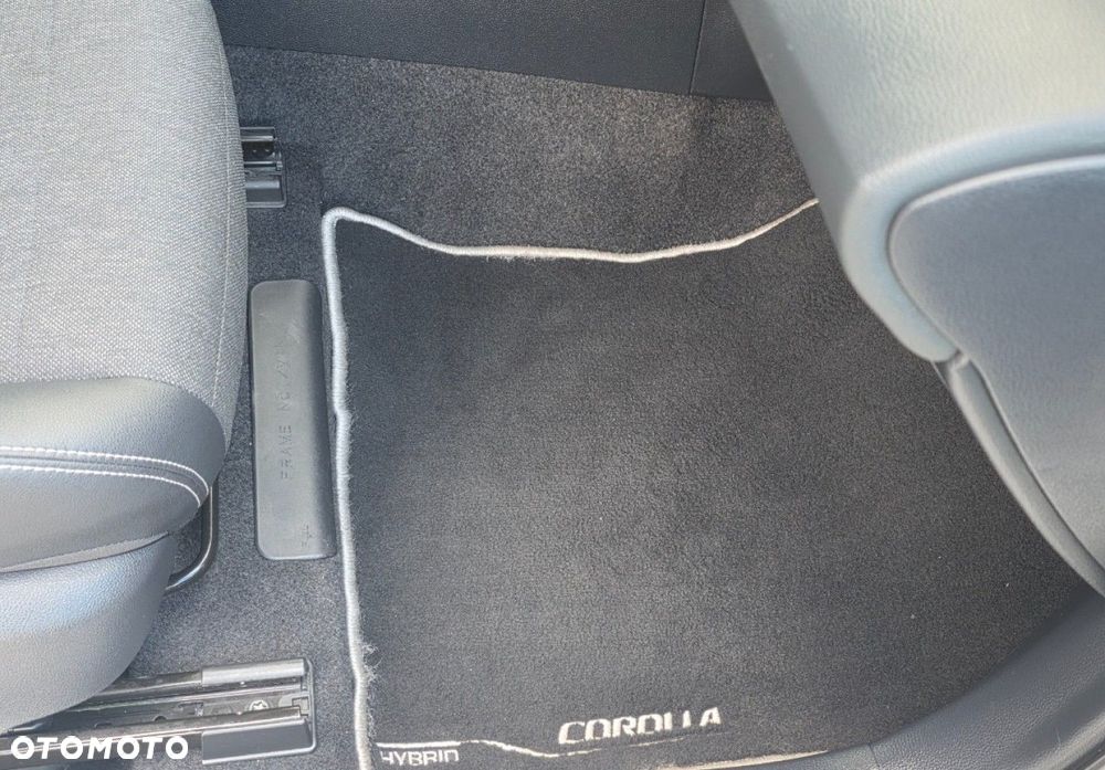 Toyota Corolla - 29