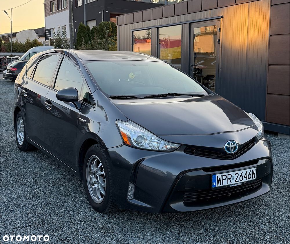 Toyota Prius (Hybrid) Executive - 2