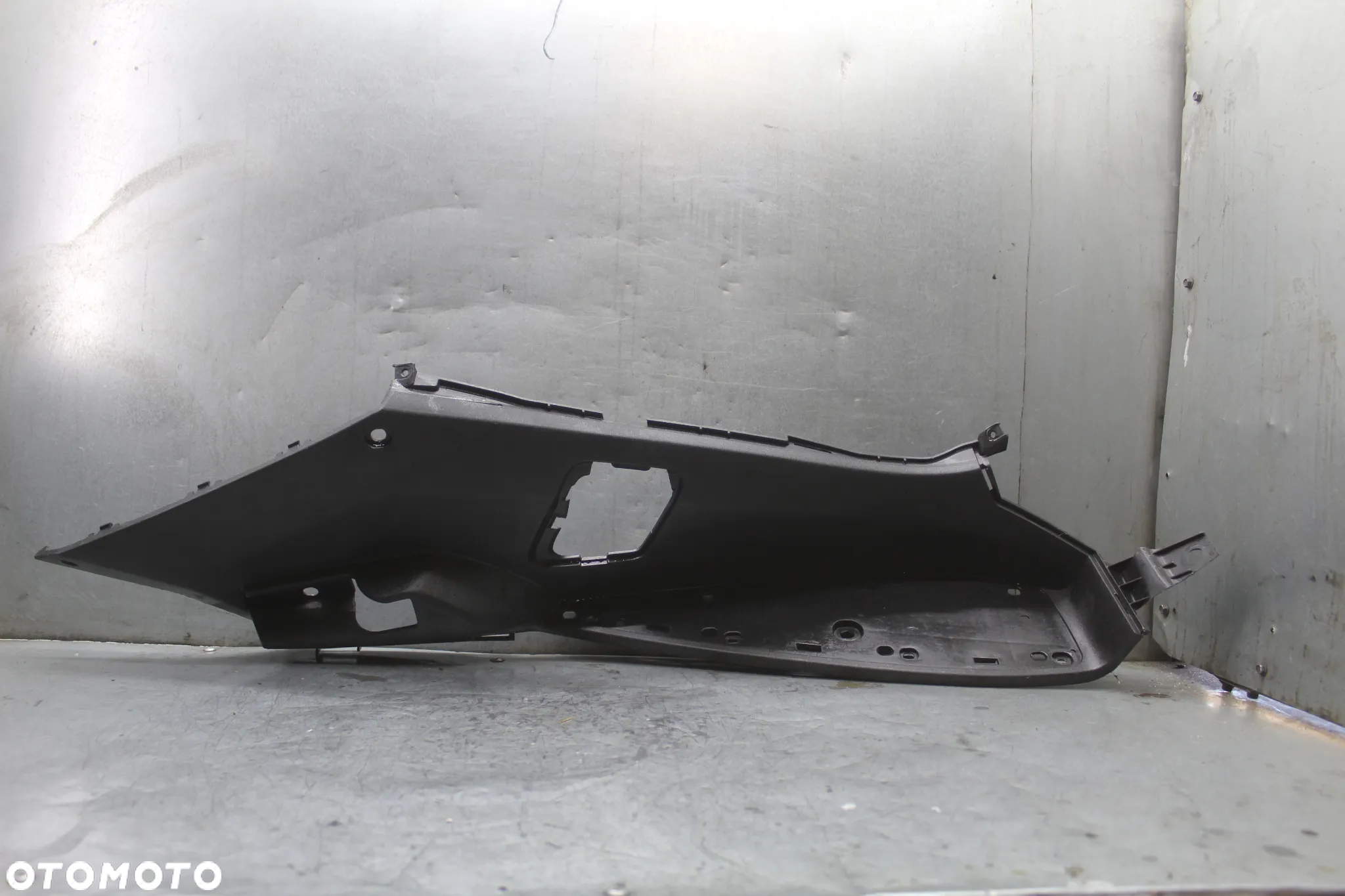 Peugeot Satelis 125 Podłoga podest prawy osłona owiewka - 2