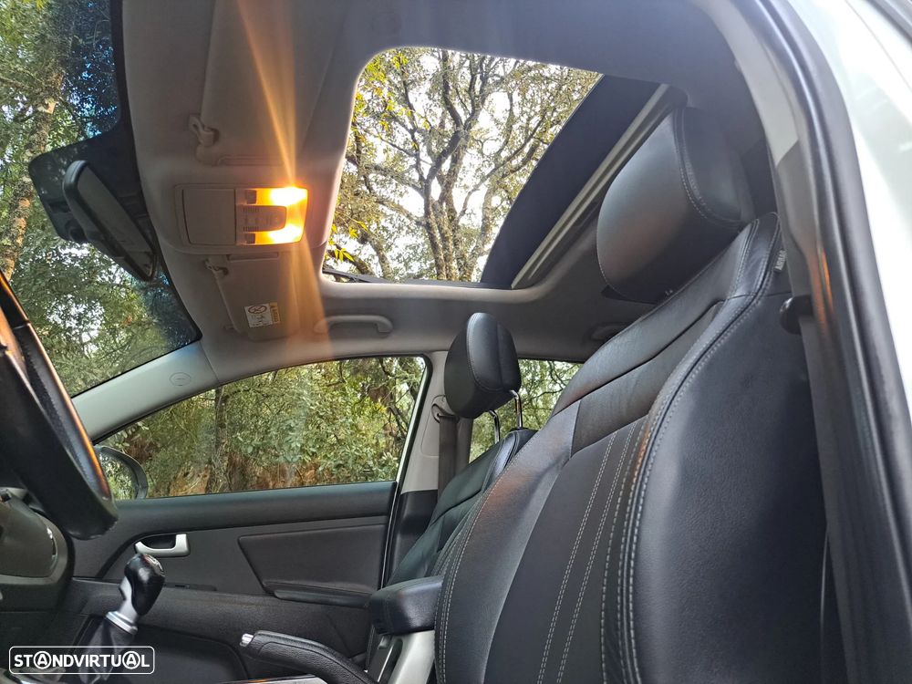 Kia Sportage 1.7 CRDI 2WD Vision - 20