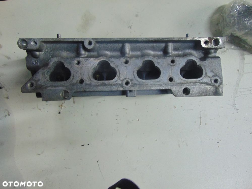 Głowica Golf 4 1,4 1,6 16 v bez EGR - 2