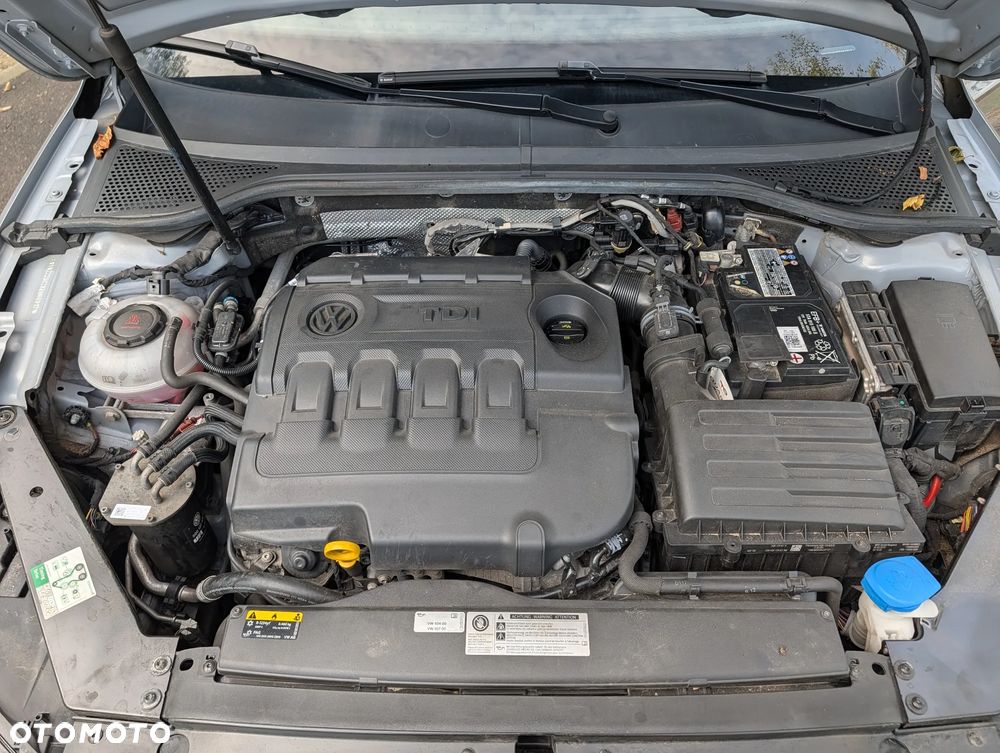 Volkswagen Passat Variant 1.6 TDI (BlueMotion Technology) DSG Comfortline - 22