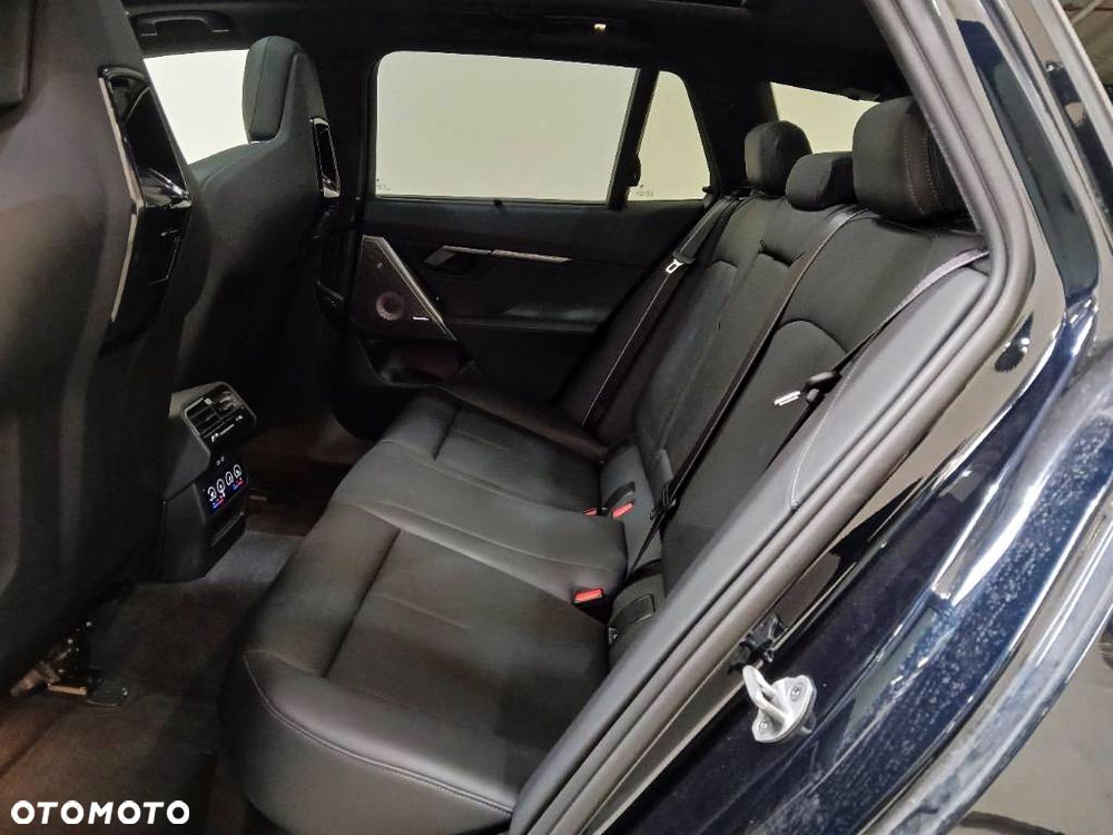 BMW Seria 5 540d xDrive - 12
